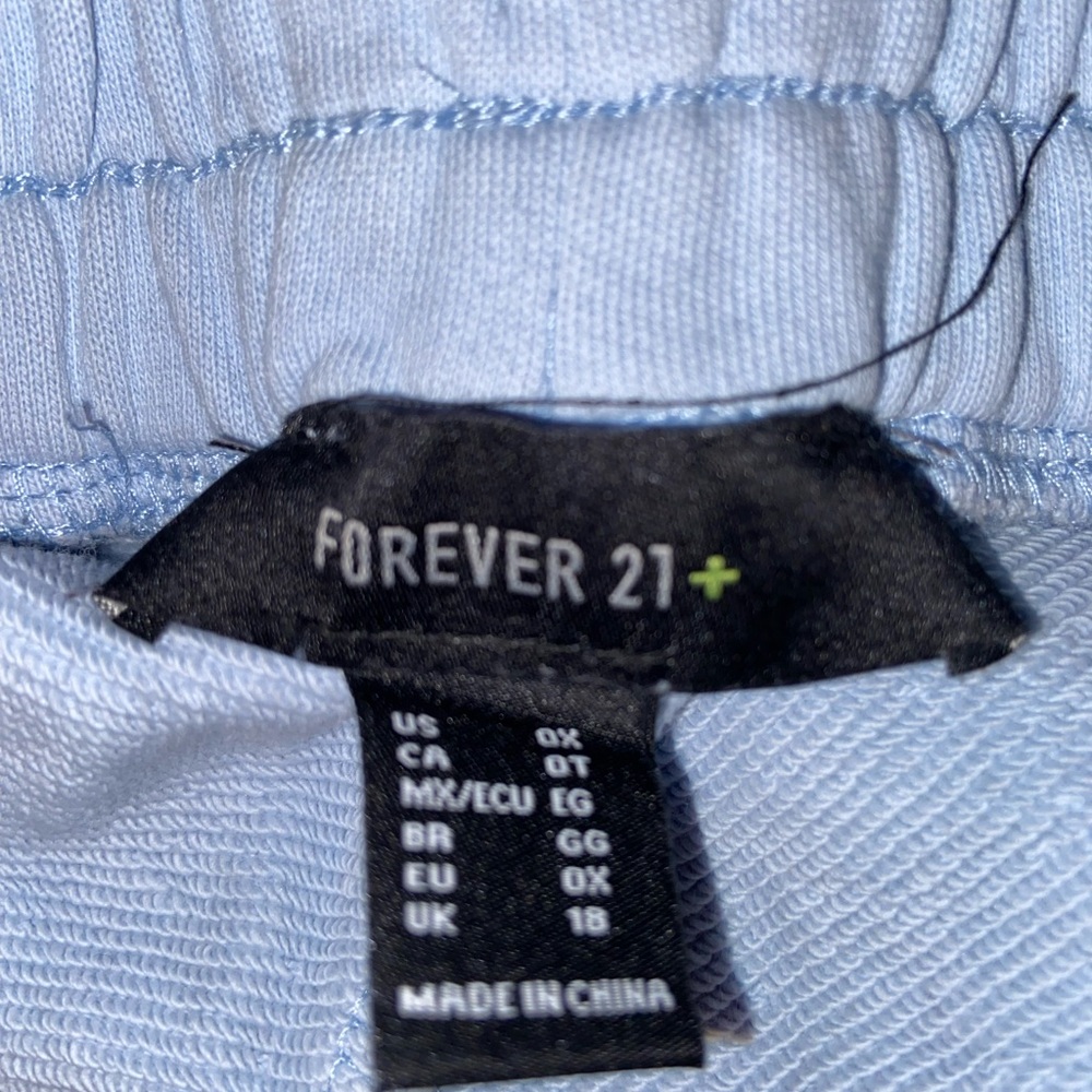 Forever 21 Matching Set- Sweater and Shorts - Picture 4 of 4